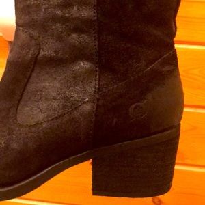 Like New Born boots, gorgeous black antique suede!